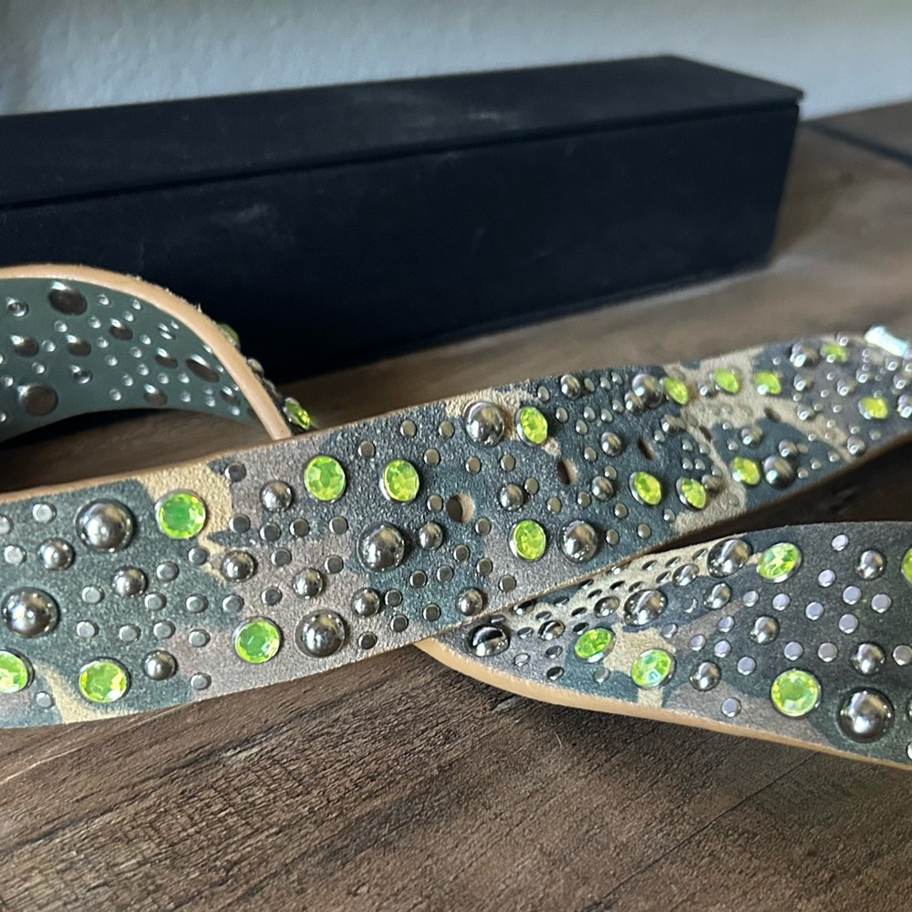 New Ariat Studded belt Sparkly  Green Silver Accents